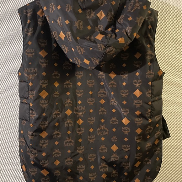 MCM puffer vest bulletproof vest style size medium - Picture 3 of 3